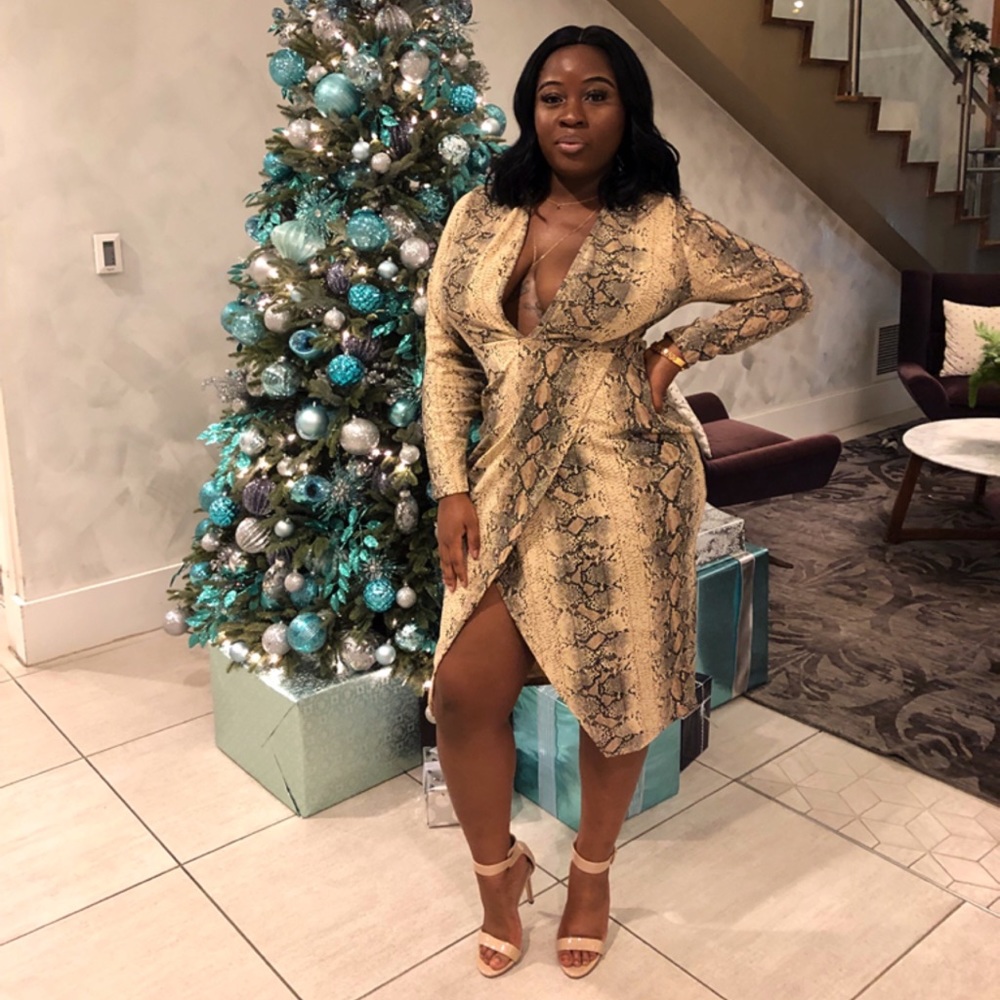 Boohoo Deep V snake print dress